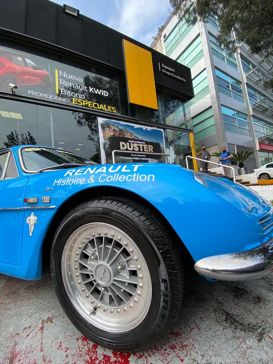 Detalle frontal de un Alpine A110